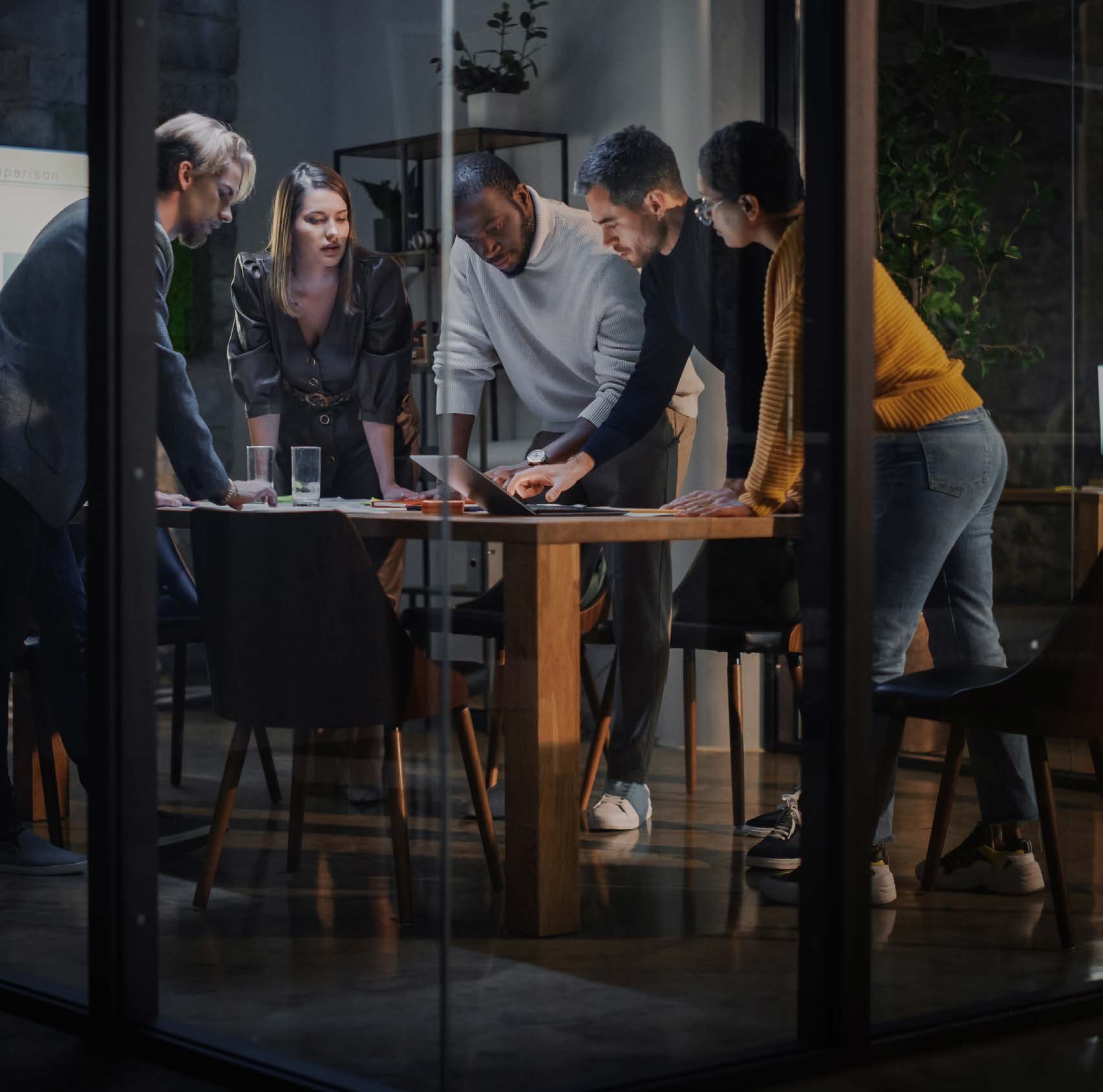 Equipe da CIA em reunião de planejamento do ciclo do produto